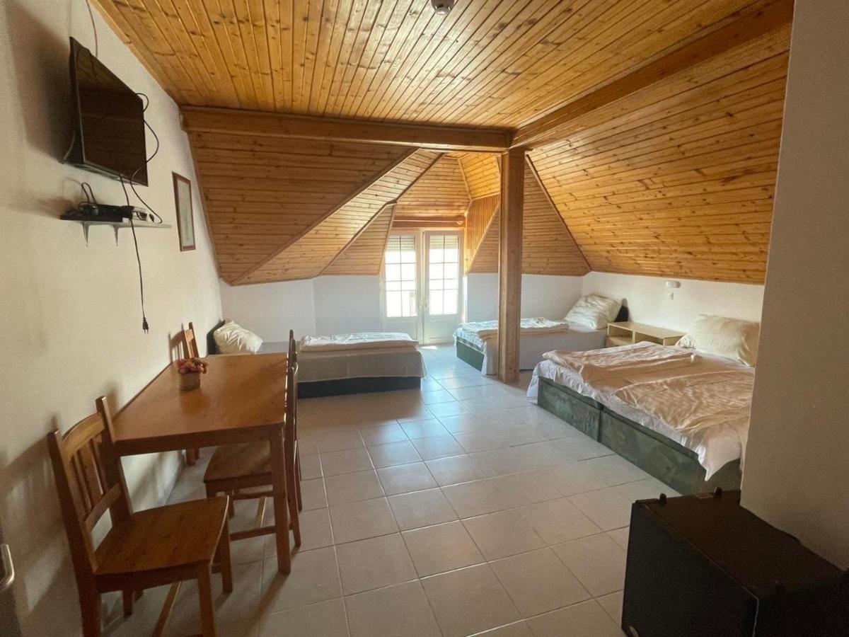 Lelle Centrum Vendeghaz Balatonlelle Dış mekan fotoğraf