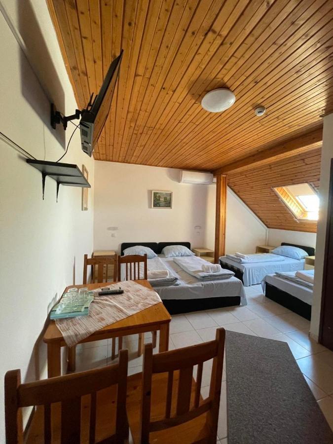 Lelle Centrum Vendeghaz Balatonlelle Dış mekan fotoğraf
