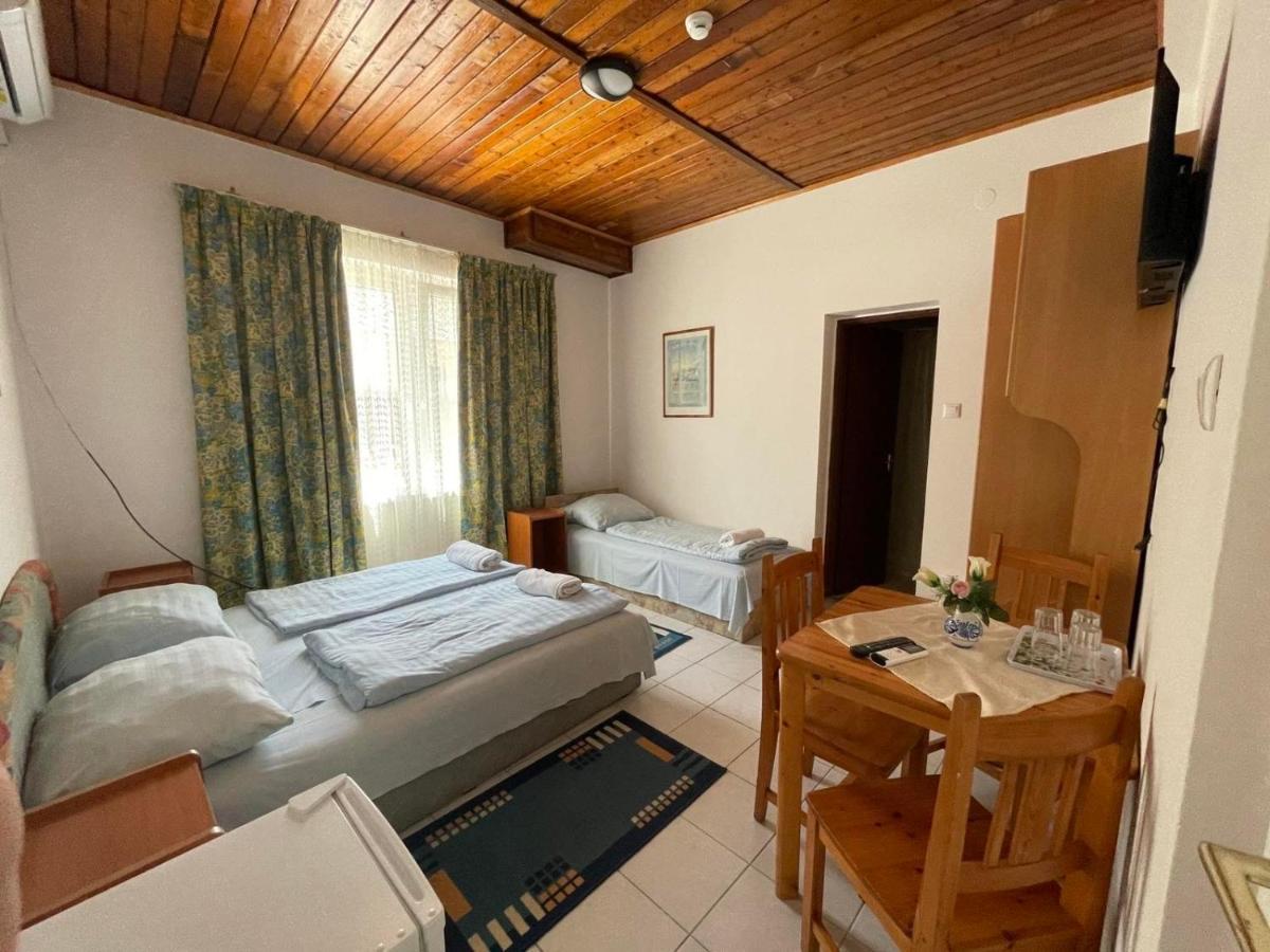 Lelle Centrum Vendeghaz Balatonlelle Dış mekan fotoğraf